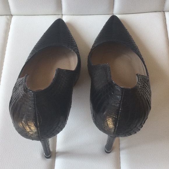 EUC Michael Kors Black Shoes Heels 38 1/2 Made in Italy - Picture 9 of 16